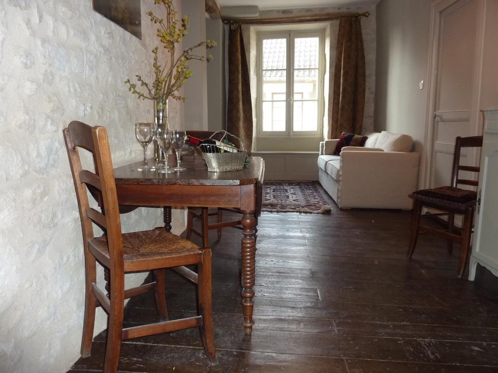 La Trimouille Le Logis Alexandra Bnb الغرفة الصورة